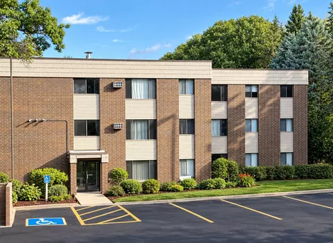 11800 Eldorado St NW, Minneapolis, MN 55433