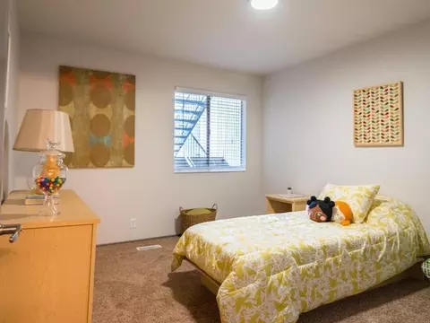 335 Woodlake Dr, Millcreek, UT 84107