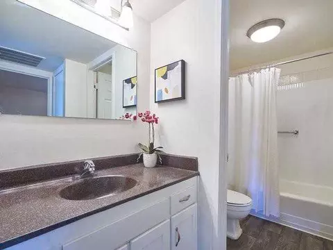 335 Woodlake Dr, Millcreek, UT 84107
