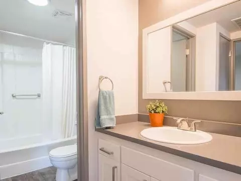 335 Woodlake Dr, Millcreek, UT 84107
