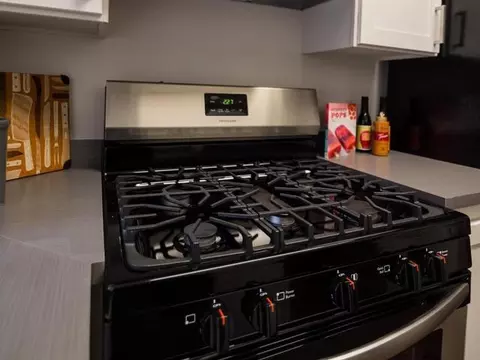 335 Woodlake Dr, Millcreek, UT 84107