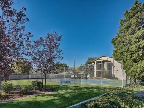 335 Woodlake Dr, Millcreek, UT 84107