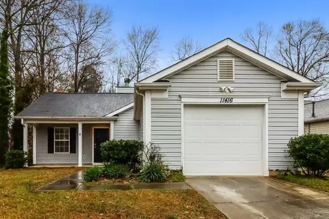 11416 Northwoods Forest Dr, Charlotte, NC 28214