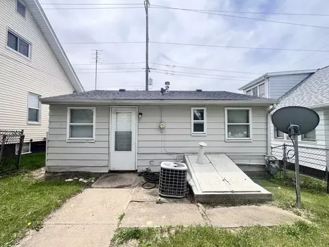 811 E Lake Ave, Peoria Heights, IL 61616
