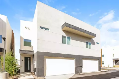 14251 N 7th St #ST 3, Phoenix, AZ 85022