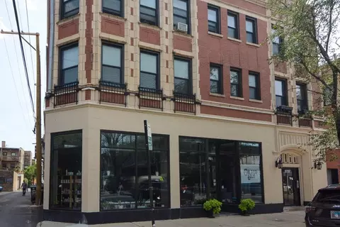 2737 N Spaulding Ave #221, Chicago, IL 60647
