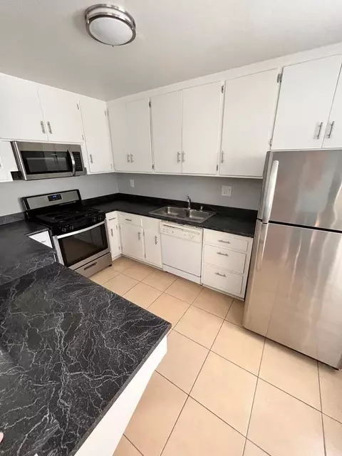 4176 Arch Dr, Los Angeles, CA 91604