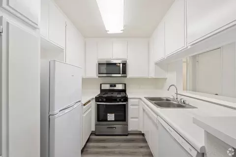 9151 Darby Ave, Los Angeles, CA 91325