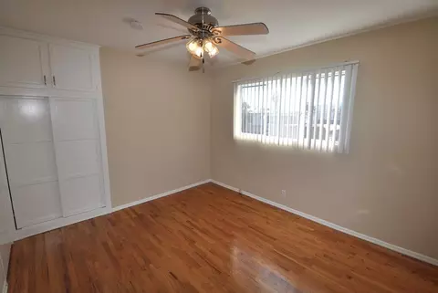 12427 Riverside Dr, Los Angeles, CA 91607