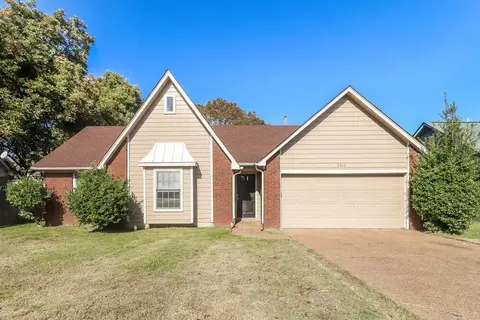 6610 Shaker Ln, Memphis, TN 38141
