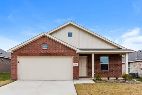 1017 Crestview Dr, Hutchins, TX 75141