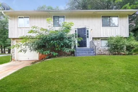 1597 Raven Valley Rd, Decatur, GA 30035