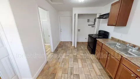 5 Daniel Ave #g, Greenville, SC 29611