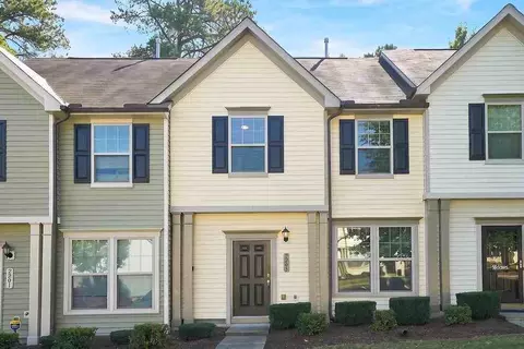 2203 Sunny Cove Dr, Raleigh, NC 27610