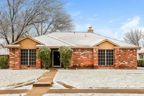 1365 Roan Dr, Lancaster, TX 75134