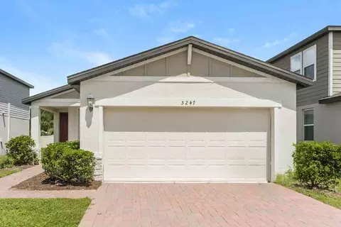 5247 Meredrew Ln, Saint Cloud, FL 34771