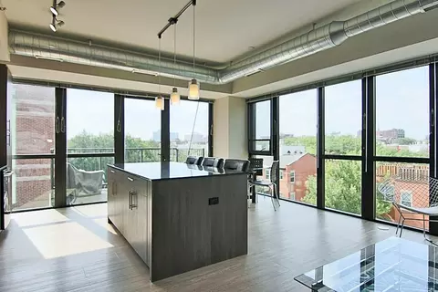 211 W Scott St #1-1DEN, Chicago, IL 60610