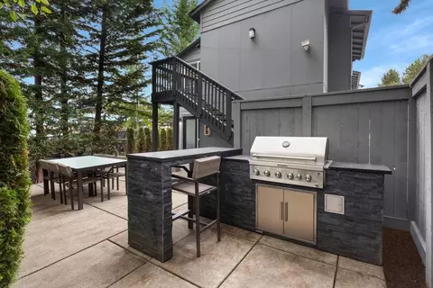 6802 Coal Creek Pkwy SE, Newcastle, WA 98059