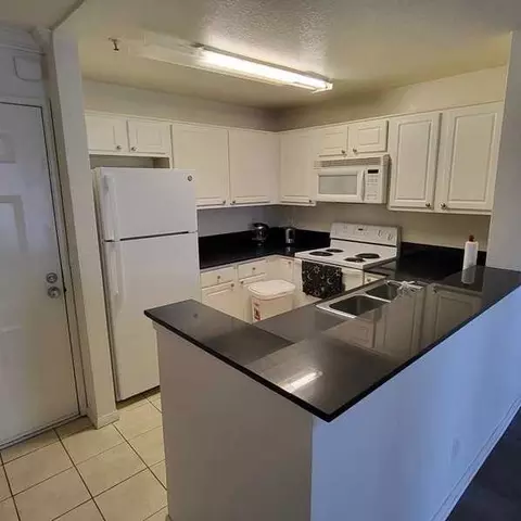 3550 Lebon Dr, San Diego, CA 92122