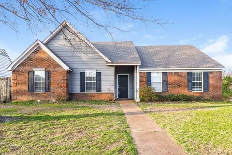 7576 Baysweet Dr, Memphis, TN 38125