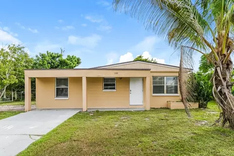 100 Apache St, Lehigh Acres, FL 33936