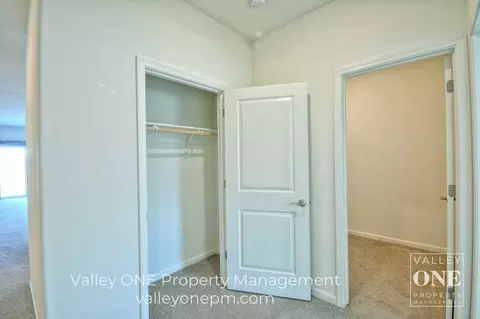 933 Tipton Ln, Patterson, CA 95363 photo 12