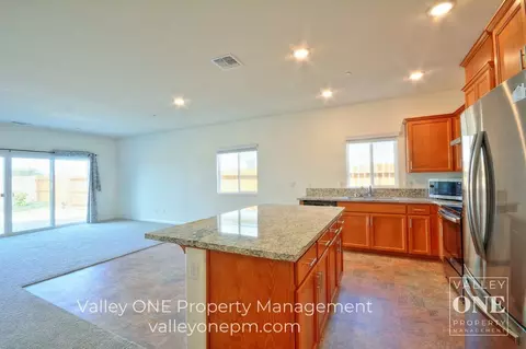 933 Tipton Ln, Patterson, CA 95363 photo 16
