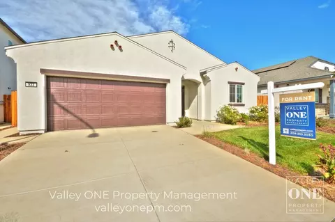 933 Tipton Ln, Patterson, CA 95363 photo 3