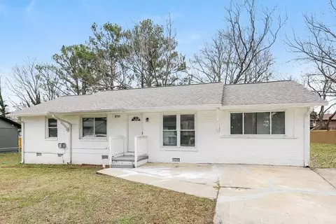 8721 W Bourne Dr, Jonesboro, GA 30238