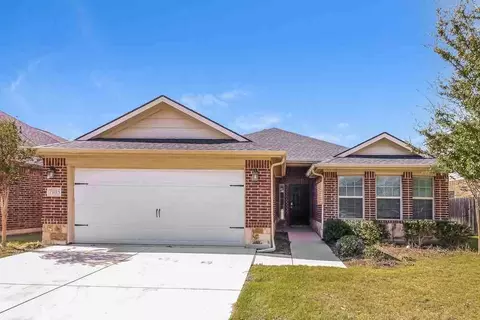 7105 Mohegan Dr, Fort Worth, TX 76179