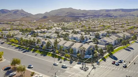 1349 W Horizon Ridge Pkwy, Henderson, NV 89012