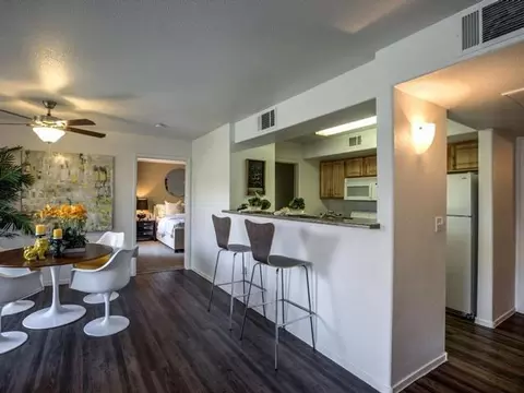 1349 W Horizon Ridge Pkwy, Henderson, NV 89012