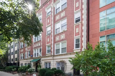 511 W Melrose St #109, Chicago, IL 60657