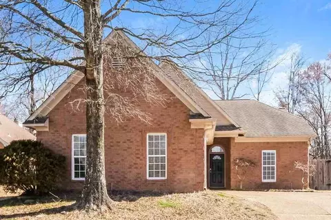 1700 Torrington Ct, Cordova, TN 38016