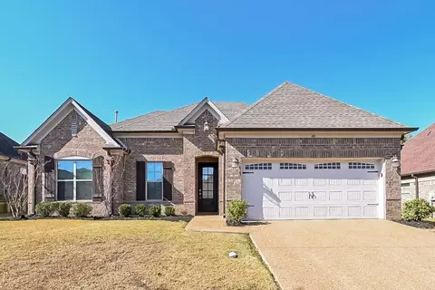 40 Donna Lyn Dr, Oakland, TN 38060