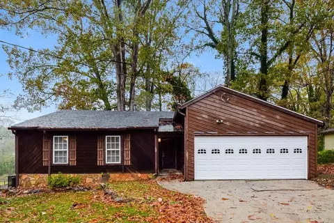 4902 N Redan Cir, Stone Mountain, GA 30088