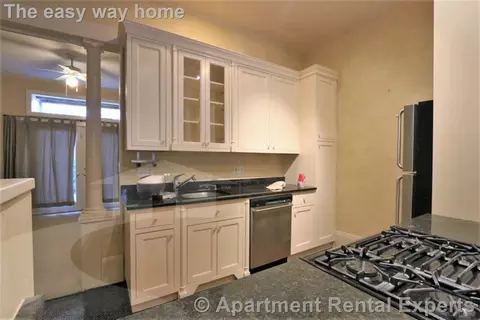 22 Bigelow St #1A, Cambridge, MA 02139