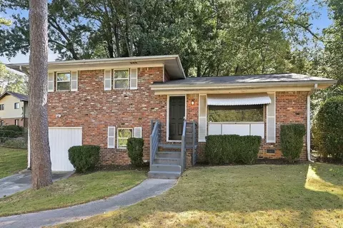 2230 Kilarney Rd, Decatur, GA 30032