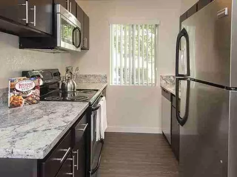 2450 Peach Tree Dr, Fairfield, CA 94533