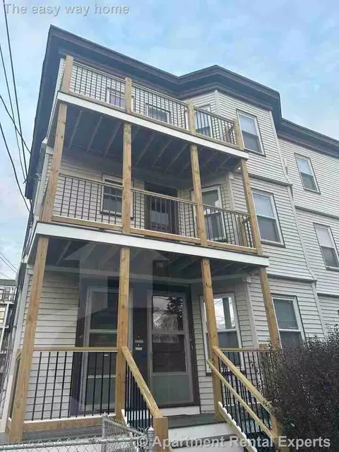 36 Princeton St #2, Somerville, MA 02144