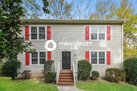 5616 Hammond Dr, Norcross, GA 30071