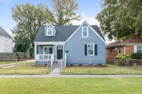 121 Glendale Ave, Norfolk, VA 23505