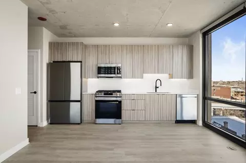 4611 N Broadway St #1-1, Chicago, IL 60640