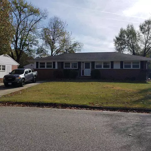 19 Edgemoor Dr, Newport News, VA 23603