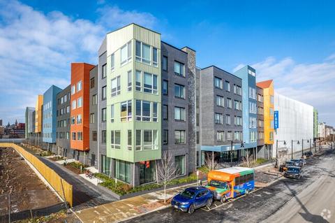 525 1st St #514, Harrison, NJ 07029
