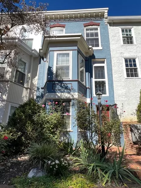 332 E Street SE, Washington, DC 20003