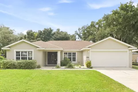 35221 W Griffin Dr, Fruitland Park, FL 34731