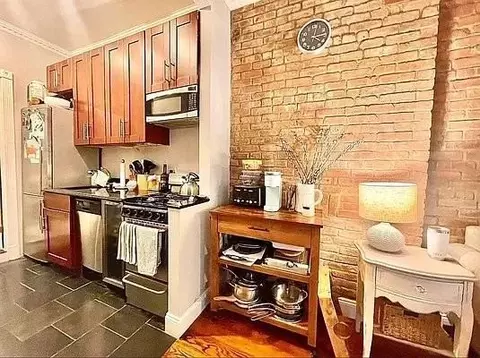 493 2nd Ave #14, New York, NY 10016