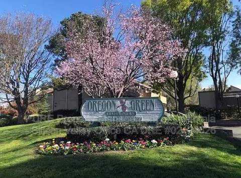 2450 W Bayshore Rd #3, Palo Alto, CA 94303