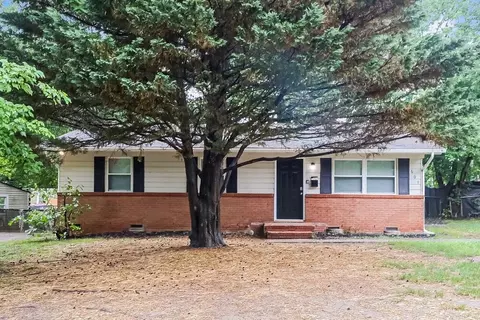 601 Kentbrook Dr, Charlotte, NC 28213